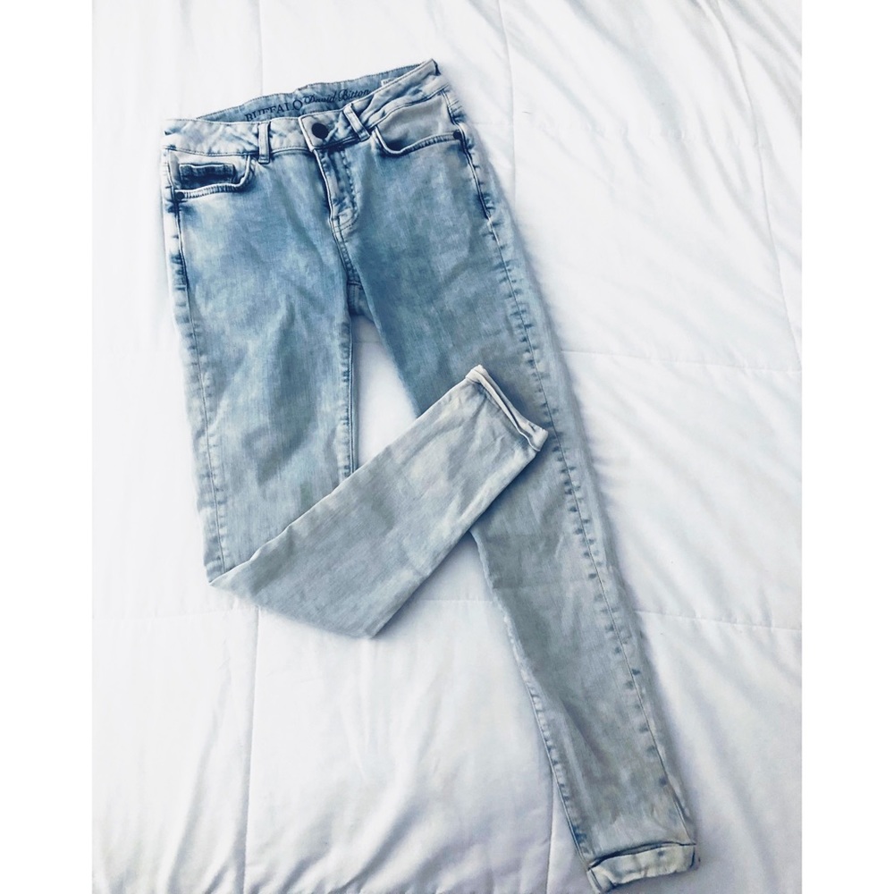 Mid Rise skinny Jeans